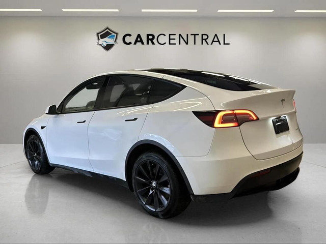 2022 Tesla Model Y Long Range| Clean CARFAX in Cars & Trucks in Barrie - Image 3
