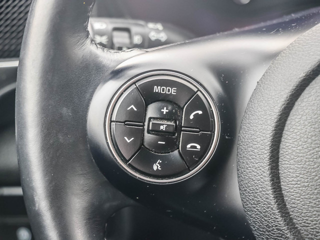 2022 Kia Soul EX LOW KMS | ONE OWNER | BACK-UP CAMERA | HEATE... in Cars & Trucks in London - Image 4