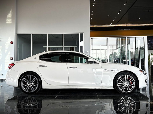 2018 Maserati Ghibli S Q4 GranLusso in Cars & Trucks in City of Montréal - Image 4