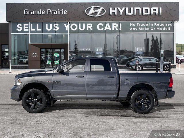 2020 Ram 1500 Classic Express | 4WD | Bench Front Seat in Cars & Trucks in Grande Prairie - Image 3