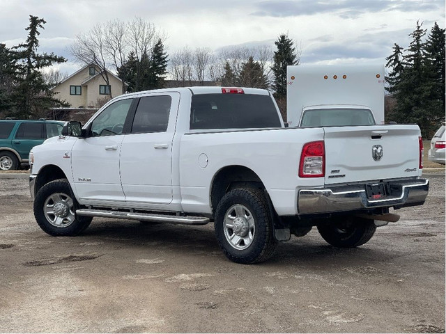 2022 Ram 2500 Big Horn 6.7L Cummins Diesel LOW KMS Crew Cab Shor in Cars & Trucks in Calgary - Image 3