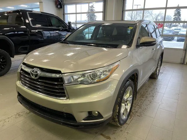 2016 Toyota Highlander Limited *7 Psg* *Vented Seats* *Roof*