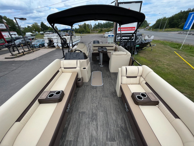 2022 Sweetwater SW 2286 Single Flip Lounge in Powerboats & Motorboats in Sault Ste. Marie - Image 2