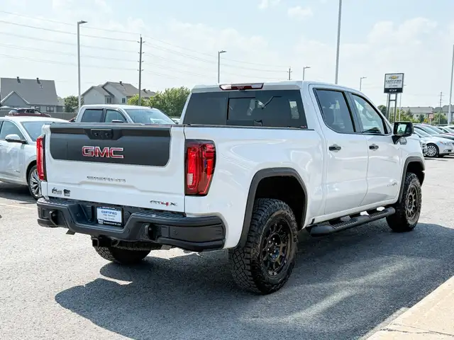 2023 GMC Sierra 1500 AT4X 6.2L V8 WITH REMOTE START/ENTRY, SU... in Cars & Trucks in Ottawa - Image 8