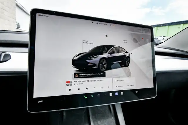 2023 Tesla Model 3 Base • FAST CHARGING • NAV • 360 CAM • SUNROO in Cars & Trucks in Kingston - Image 18