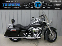 2005 Harley Davidson Road King Custom $88 B/W OAC