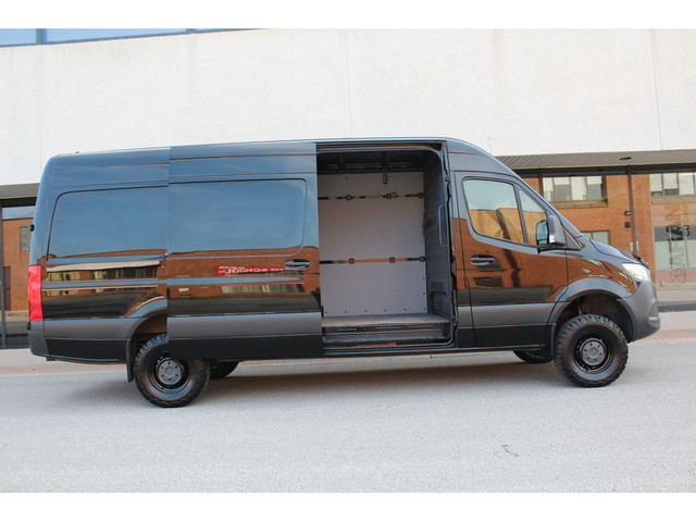 2019 Mercedes-Benz Sprinter Cargo Van \"4X4\" - 170\" FULL SIZE  in Cars & Trucks in City of Toronto - Image 2