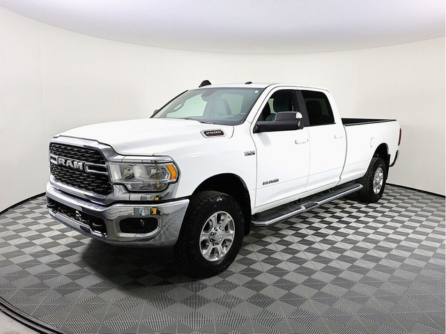 2022 Ram 2500 Big Horn Crew Cab | 6.4L HEMI | in Cars & Trucks in Calgary