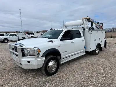 2019 Dodge 5500 Crew Cab 4x4 Service Truck + 6.7L Cummins Diesel + 4x4 W/ AutoMatic Transmission + C...