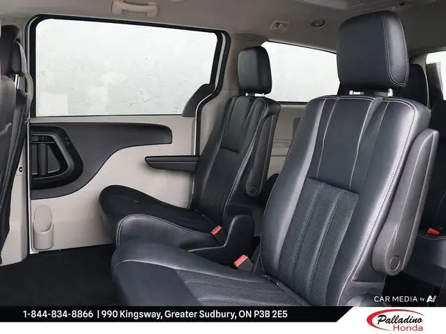 2018 Dodge Grand Caravan Crew Plus in Cars & Trucks in Sudbury - Image 26
