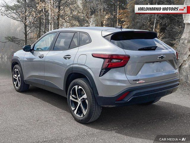 2024 Chevrolet Trax 1RS in Cars & Trucks in Hamilton - Image 3