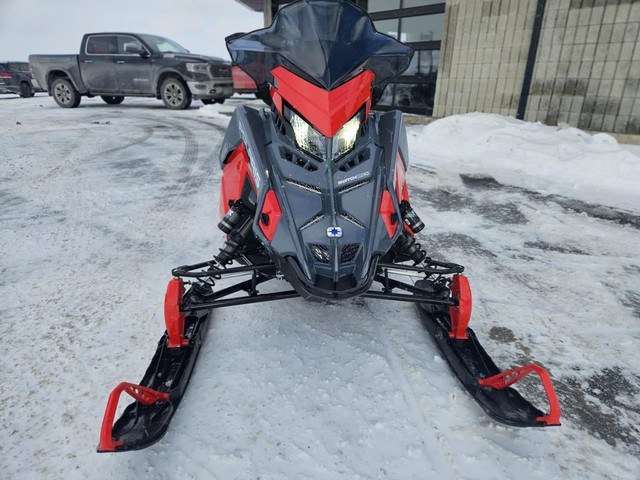 2024 Polaris SWITCHBACK XC 850 in Snowmobiles in Lévis - Image 2