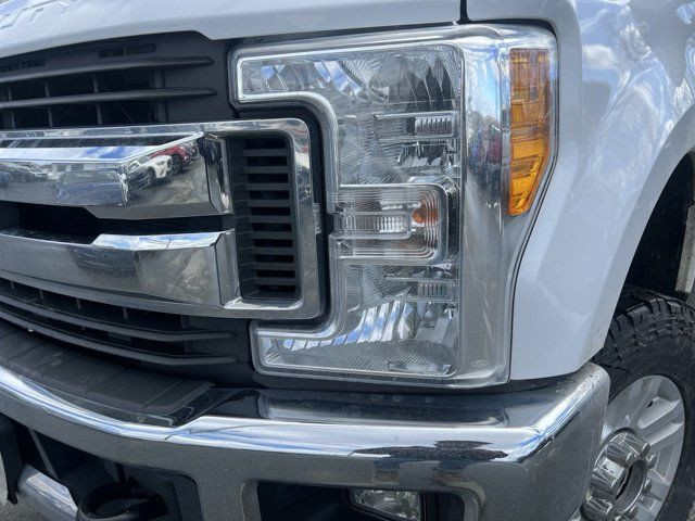  2017 Ford Super Duty F-250 SRW XLT in Cars & Trucks in City of Halifax - Image 3