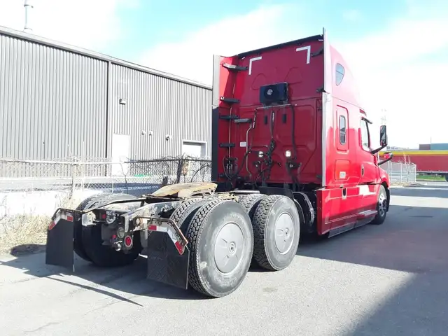2019 Freightliner Cascadia 126 Sleeper *Ask about Dep Match* in Heavy Trucks in Longueuil / South Shore - Image 7