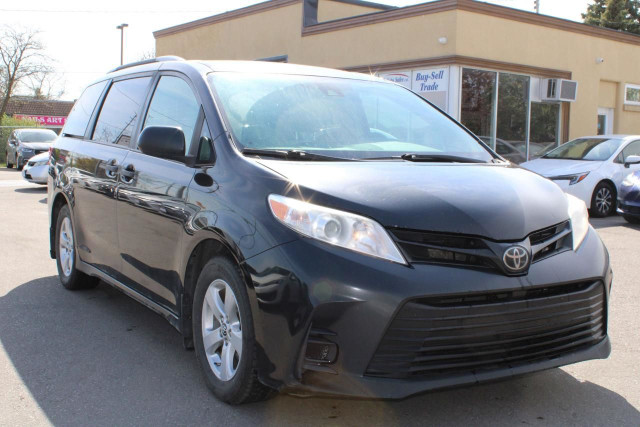 2019 Toyota Sienna LE in Cars & Trucks in Mississauga / Peel Region