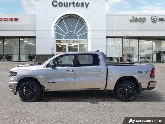 2025 Ram 1500 SporT | Tri-Fold Tonneau cover | 3M | in Cars & Trucks in Calgary - Image 2