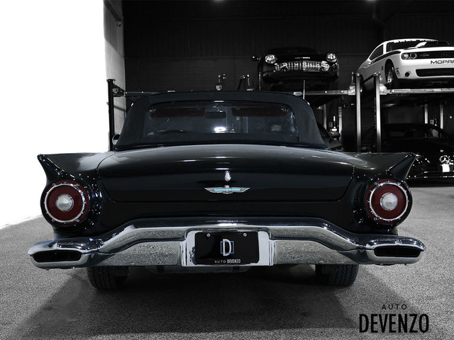 1957 Ford Thunderbird in Cars & Trucks in Laval / North Shore - Image 4