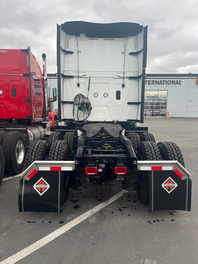 2025 International LT 6x4 in Heavy Trucks in Edmonton - Image 3