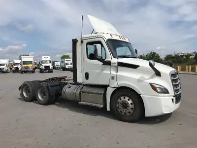 2019 FREIGHTLINER T12664ST;Heavy Duty Trucks - CONVENTIONAL W/O SLEEPER Penske Location 1610 ENTERPR...