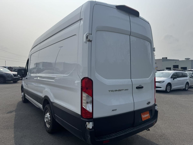 Ford Transit Cargo Van T-250 TI toit surélevé 148 po PNBV de 9 0 in Cars & Trucks in Laurentides - Image 4