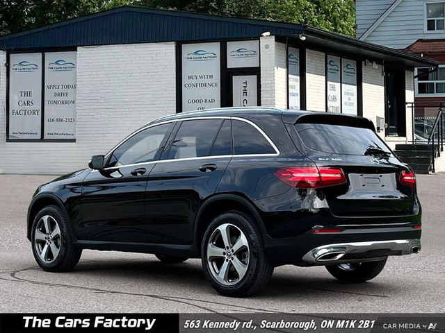 2017 Mercedes-Benz GLC GLC 300 4MATIC 1-Owner No Accident! in Cars & Trucks in City of Toronto - Image 4