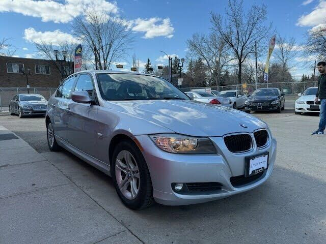 2011 BMW 3-Series 328i xDrive in Cars & Trucks in Edmonton - Image 4
