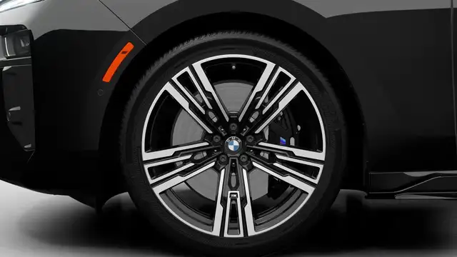 2025 BMW 7 Series 760i xDrive | Premium | Assist. Conduite in Cars & Trucks in City of Montréal - Image 8
