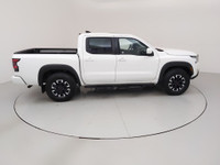 2022 Nissan Frontier PRO-4X Crew Cab Rugged Capability Meets Modern Comfort Overview: Conquer any te... (image 9)