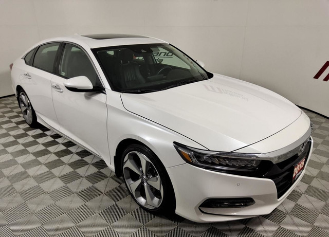 2018 Honda Accord Sedan 1.5T Touring CVT in Cars & Trucks in Barrie - Image 2