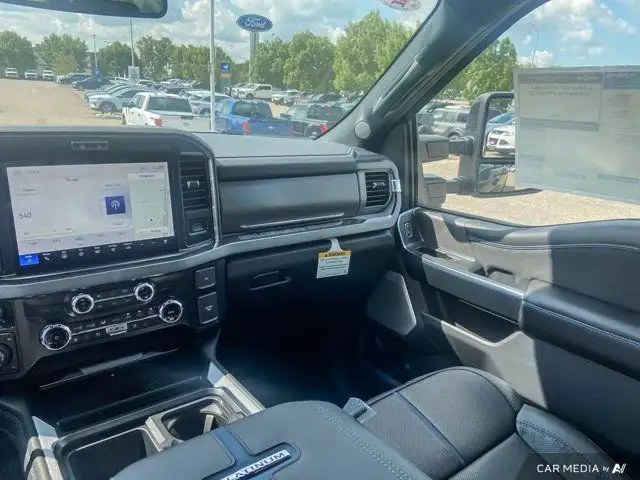 2025 Ford Super Duty F-350 SRW Platinum in Cars & Trucks in Brandon - Image 12