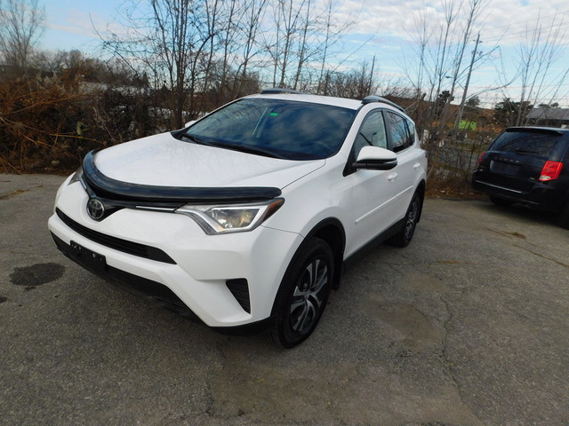  2017 Toyota RAV4 LE BACKUP CAMERA HEATED SEATS BLUE TOOTH in Cars & Trucks in City of Toronto
