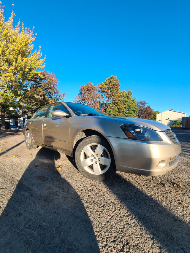 2005 Nissan Altima S in Cars & Trucks in Laval / North Shore