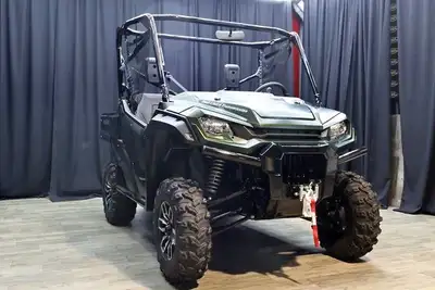 APPLY NOW: https://www.ridecollective.ca/get-pre-approved The 2025 HONDA PIONEER 1000 TRAIL is a pre...