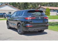 Pre-Owned . Visit us today at Hyundai Pembroke and check out this 2022 Mitsubishi Outlander ES, Stoc... (image 4)