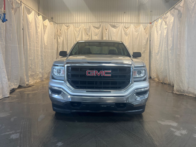 2018 GMC Sierra 1500 5.3 L 4X4 DOUBLE-CAB 5.3 L 4X4 DOUBLE-CAB in Cars & Trucks in Saguenay - Image 2
