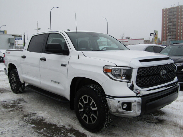  2018 Toyota Tundra SR5 PLUS TRD PKG 4x4 CREWMAX 5.7L NAV/CAM/RO in Cars & Trucks in Calgary - Image 3