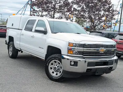 3/4 TON CREW CAB! 2500 HD 6.6' Foot Box, 6.0L GAS V8, FULLY LOADED, THIS TRUCK IS EXTRA EXTRA CLEAN,...