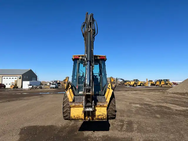 2013 Deere 410K Backhoe w/ Extendahoe & 24 in Dig Bucket #9465 B in Heavy Equipment in Edmonton - Image 6
