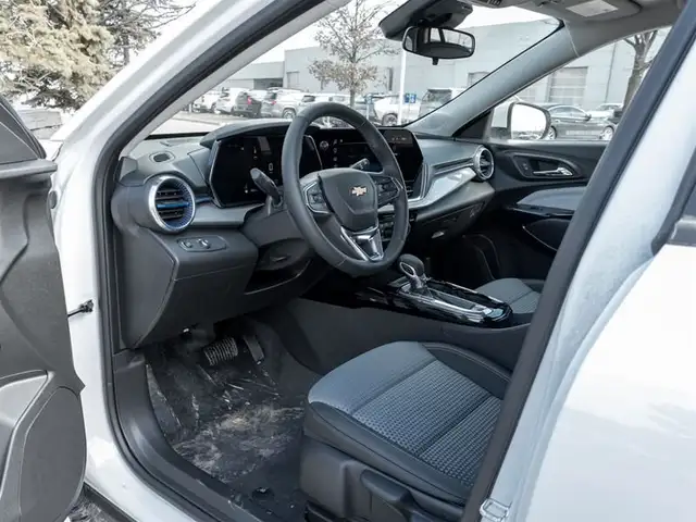 2025 Chevrolet Trax LT in Cars & Trucks in Mississauga / Peel Region - Image 8