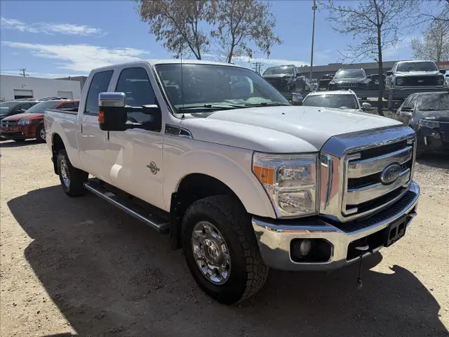 2015 Ford F-350 SD XLT Crew Cab 4WD in Cars & Trucks in Saskatoon - Image 4