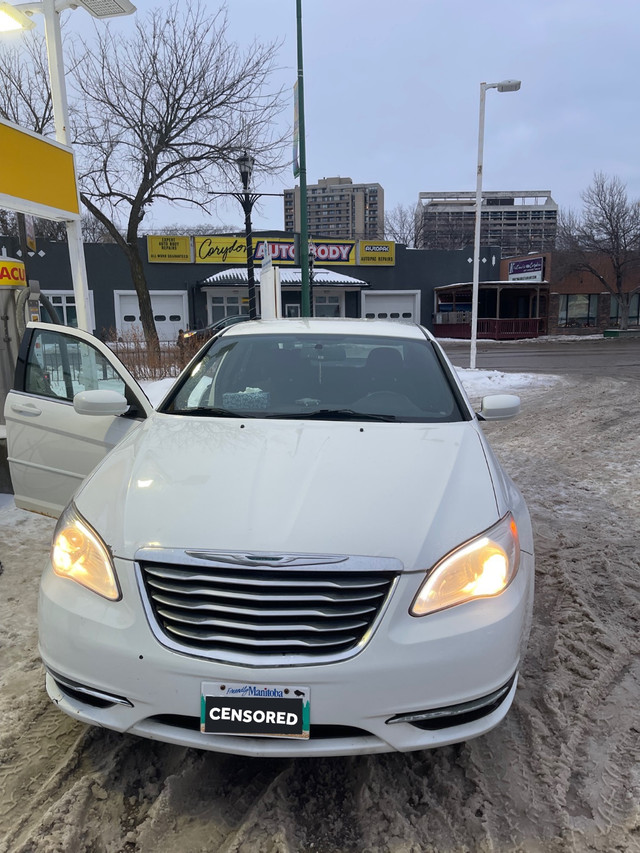 2011 Chrysler 200 Touring in Cars & Trucks in Winnipeg