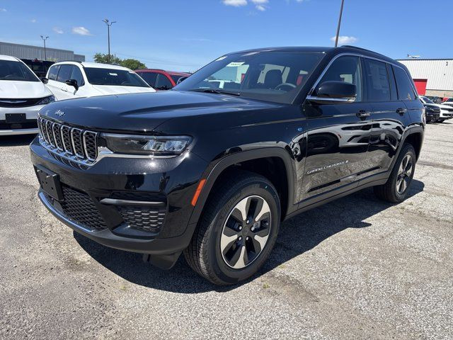 2025 Jeep Grand Cherokee 4xe BASE in Cars & Trucks in Mississauga / Peel Region