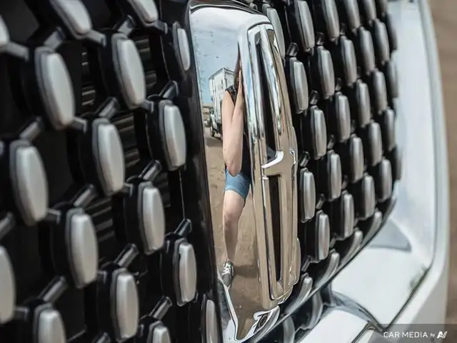 2020 Lincoln Corsair Reserve in Cars & Trucks in Edmonton - Image 11