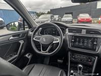 This Volkswagen Tiguan delivers a Intercooled Turbo Regular Unleaded I-4 2.0 L/121 engine powering t... (image 5)