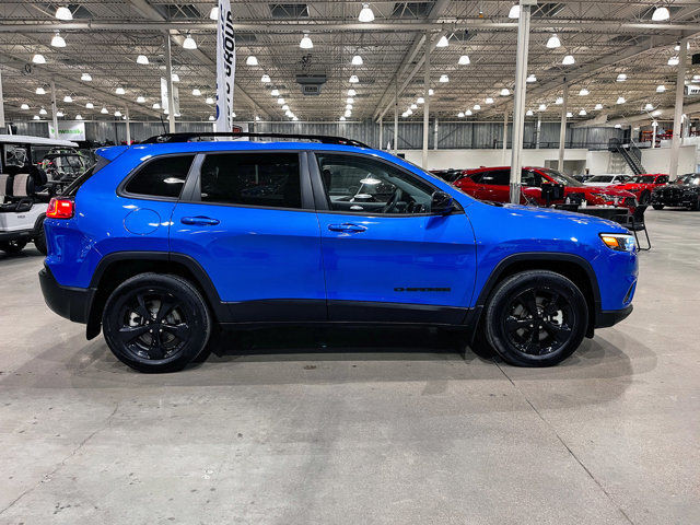 2023 Jeep Cherokee Altitude 4x4 | ELITE PKG | 2.4L  in Cars & Trucks in Regina - Image 2