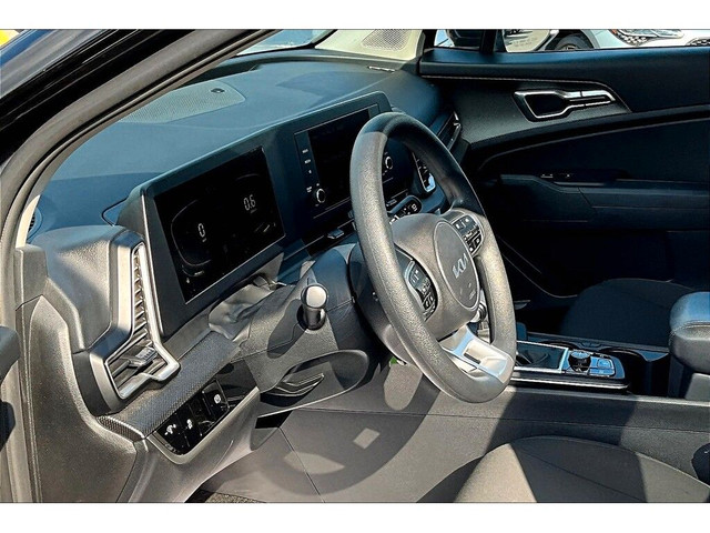 2023 Kia Sportage LX in Cars & Trucks in Barrie - Image 2