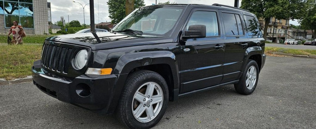 2010 Jeep Patriot awd * tres bas KM * automatique * in Cars & Trucks in City of Montréal