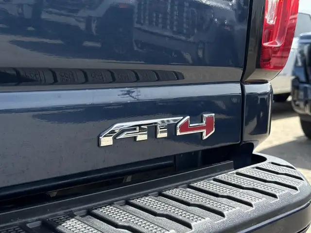 2023 GMC Sierra 3500 HD AT4 in Cars & Trucks in Edmonton - Image 9