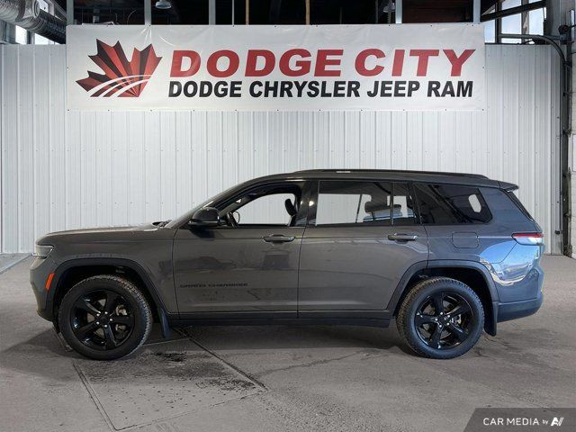 2022 Jeep Grand Cherokee L Altitude in Cars & Trucks in Saskatoon - Image 2