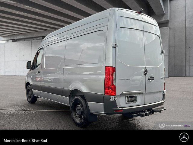 2025 Mercedes-Benz Sprinter 2500 144 Wheelbase High Roof RWD in Cars & Trucks in Longueuil / South Shore - Image 3
